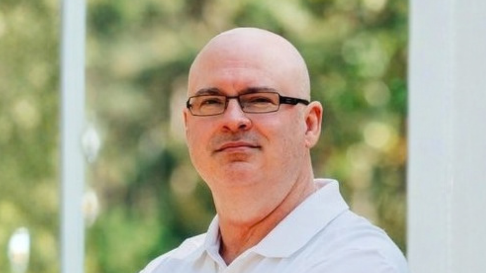 #207 – Damien Stewart on How Trauma Can Be Passed Between Generations